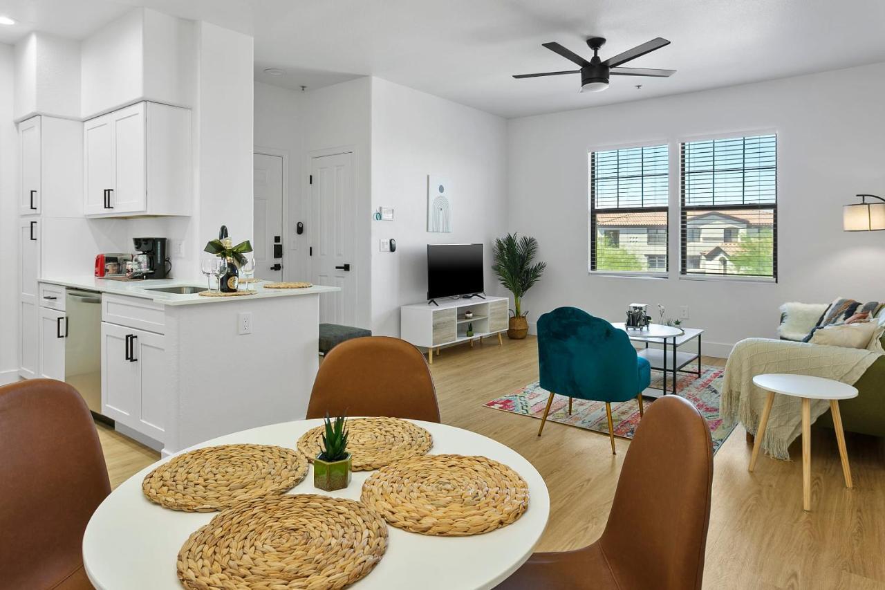 Cozysuites Glendale By The Stadium With Pool 01 Zewnętrze zdjęcie